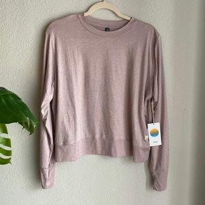 NWT Vuori Daydream Crew (semi Cropped)